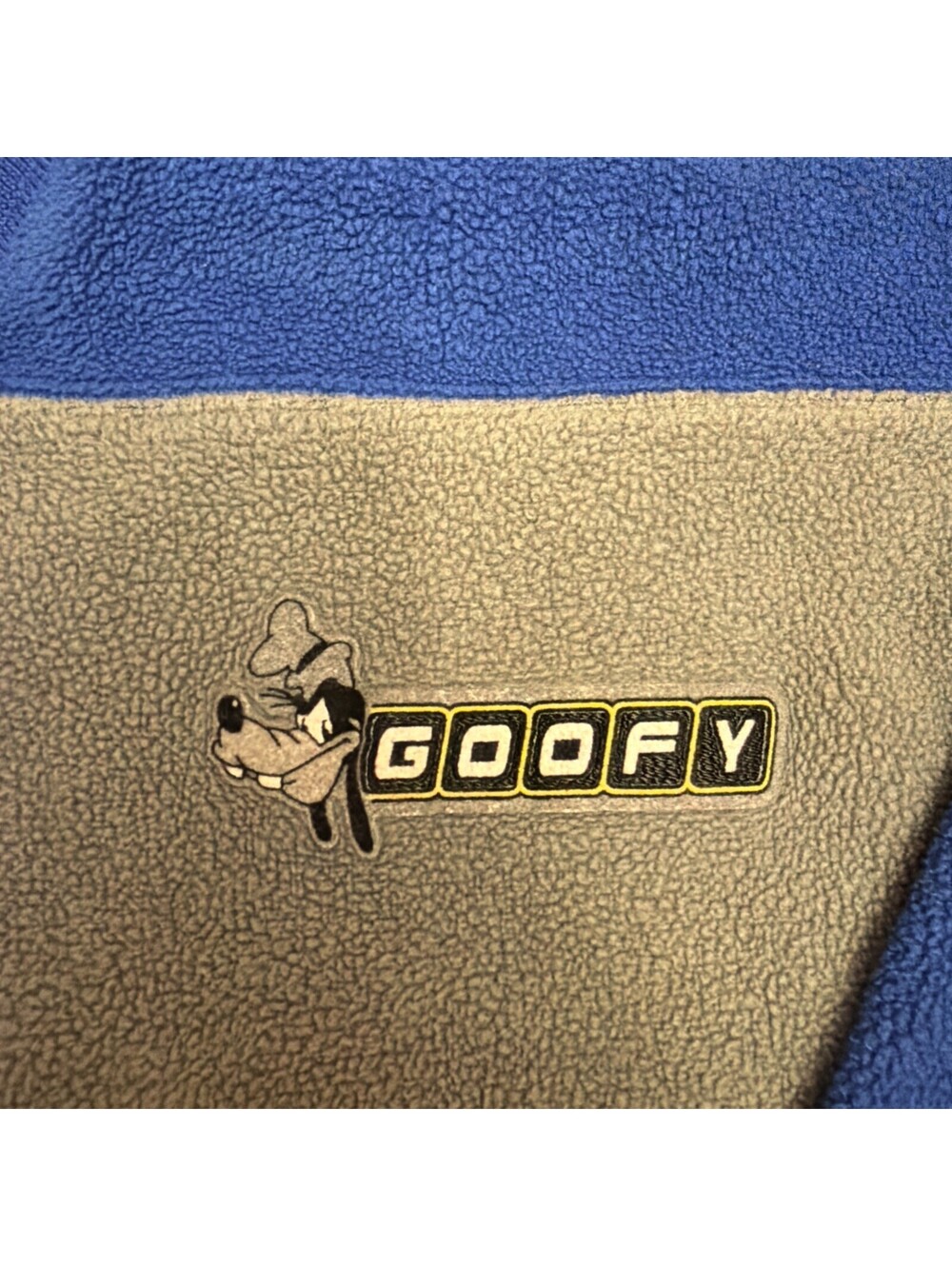 Disney Store Fleece Goofy Patch Pullover Mens Size L Blue Grey - Picture 2 of 4